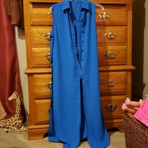 Cute ladies top New- never worn.